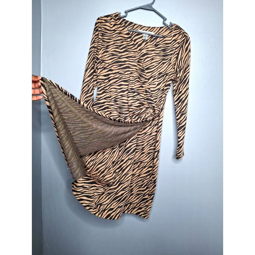AlbertNipon TigerStripe WrapDress O Ring BrownBlack Knit 6 MobWife VTG Corporate